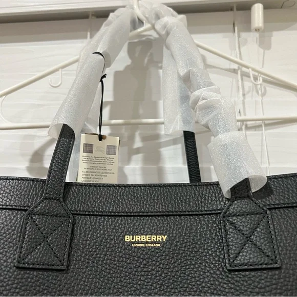 NWT Burberry Medium Black leather London tote - Picture 2 of 11